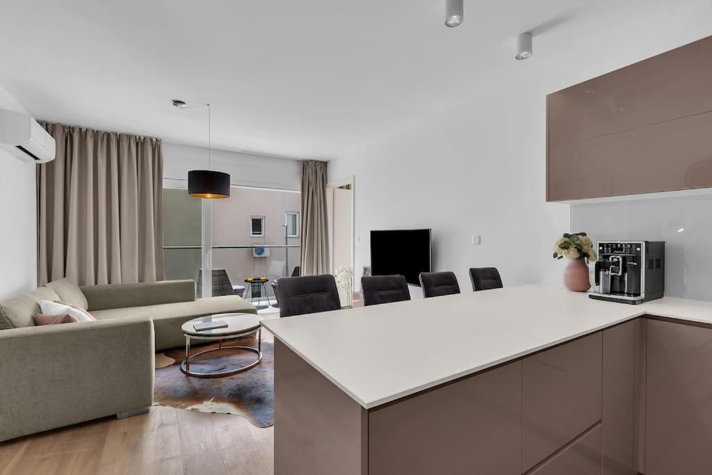 Apartment Dals - Makarska Exklusiv Tucepi Bagian luar foto