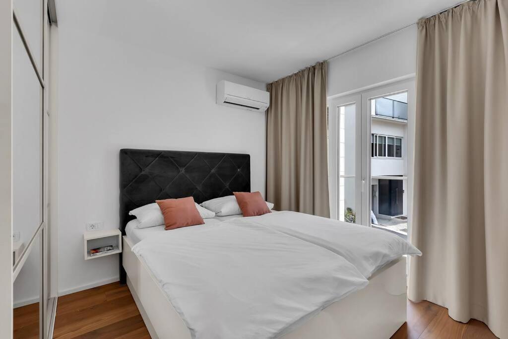 Apartment Dals - Makarska Exklusiv Tucepi Bagian luar foto